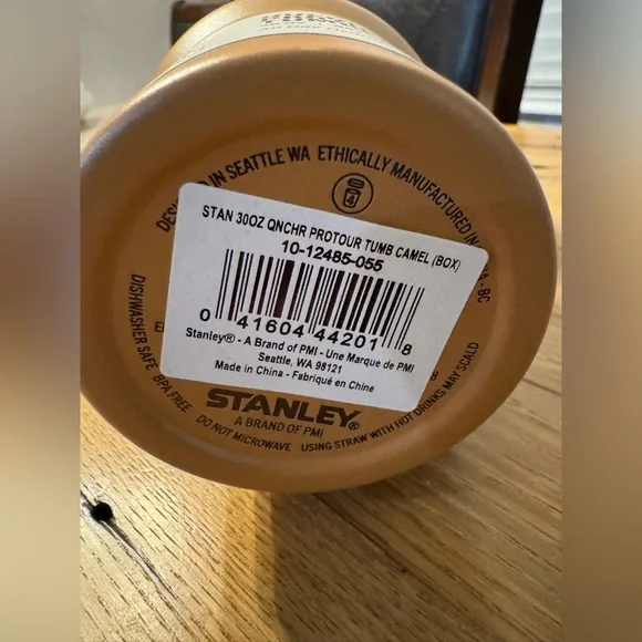 THE QUENCHER PROTOUR FLIP STRAW TUMBLER 30 OZ - Picture 4 of 8